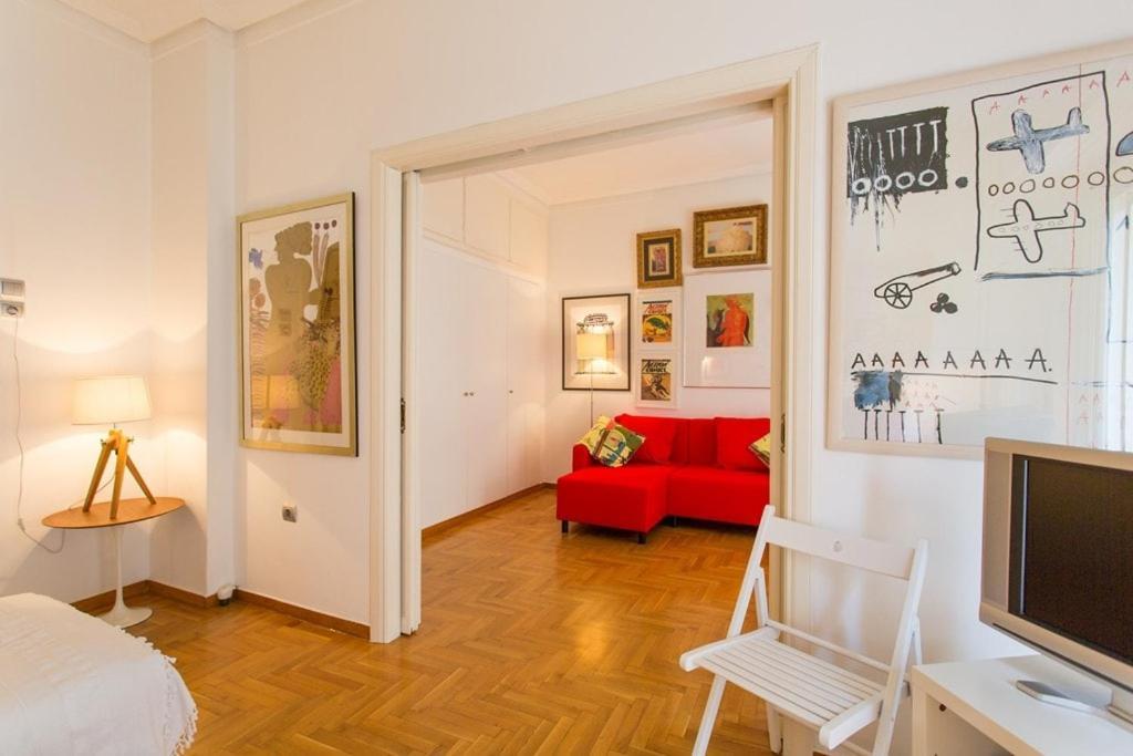 A Cozy Apt In Kolonaki Of Атина Екстериор снимка