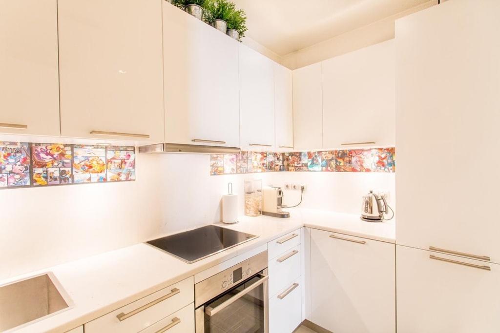 A Cozy Apt In Kolonaki Of Атина Екстериор снимка