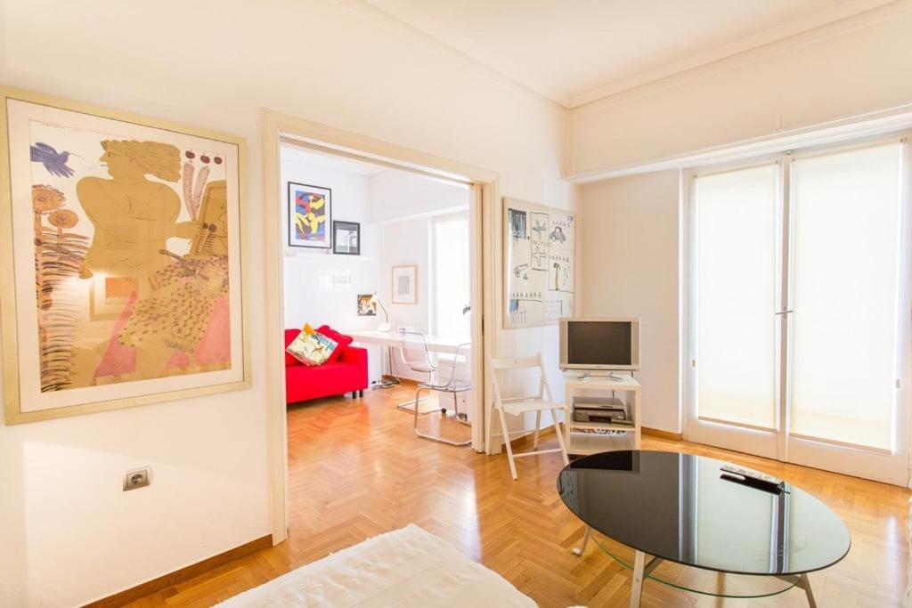 A Cozy Apt In Kolonaki Of Атина Екстериор снимка