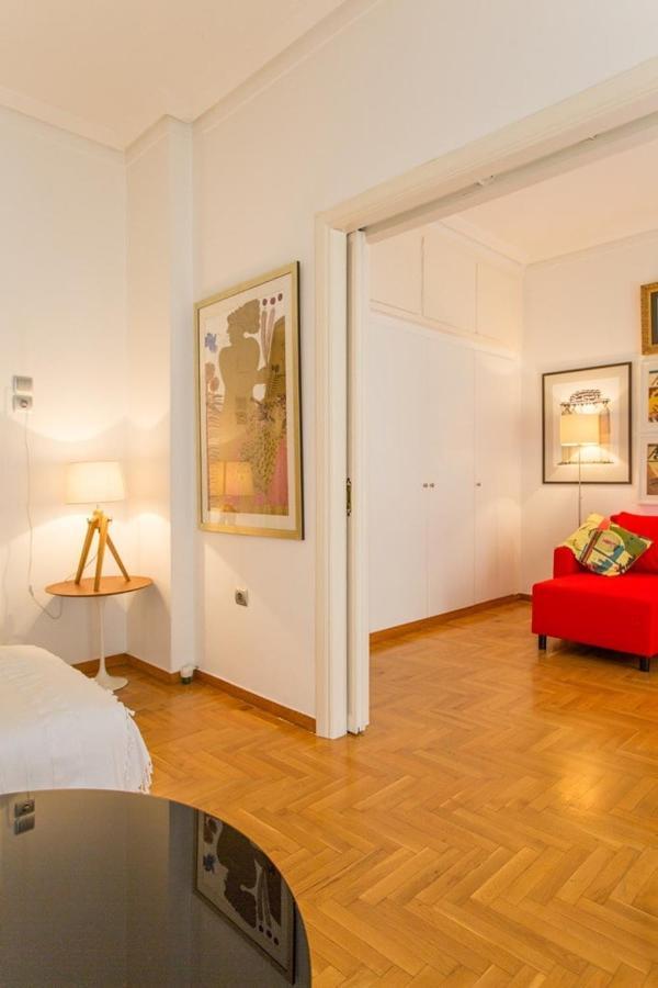 A Cozy Apt In Kolonaki Of Атина Екстериор снимка