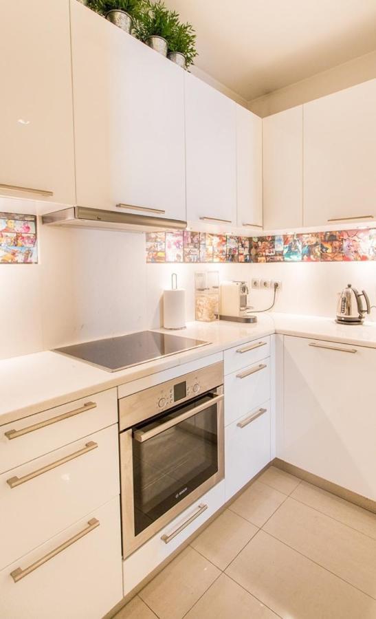 A Cozy Apt In Kolonaki Of Атина Екстериор снимка